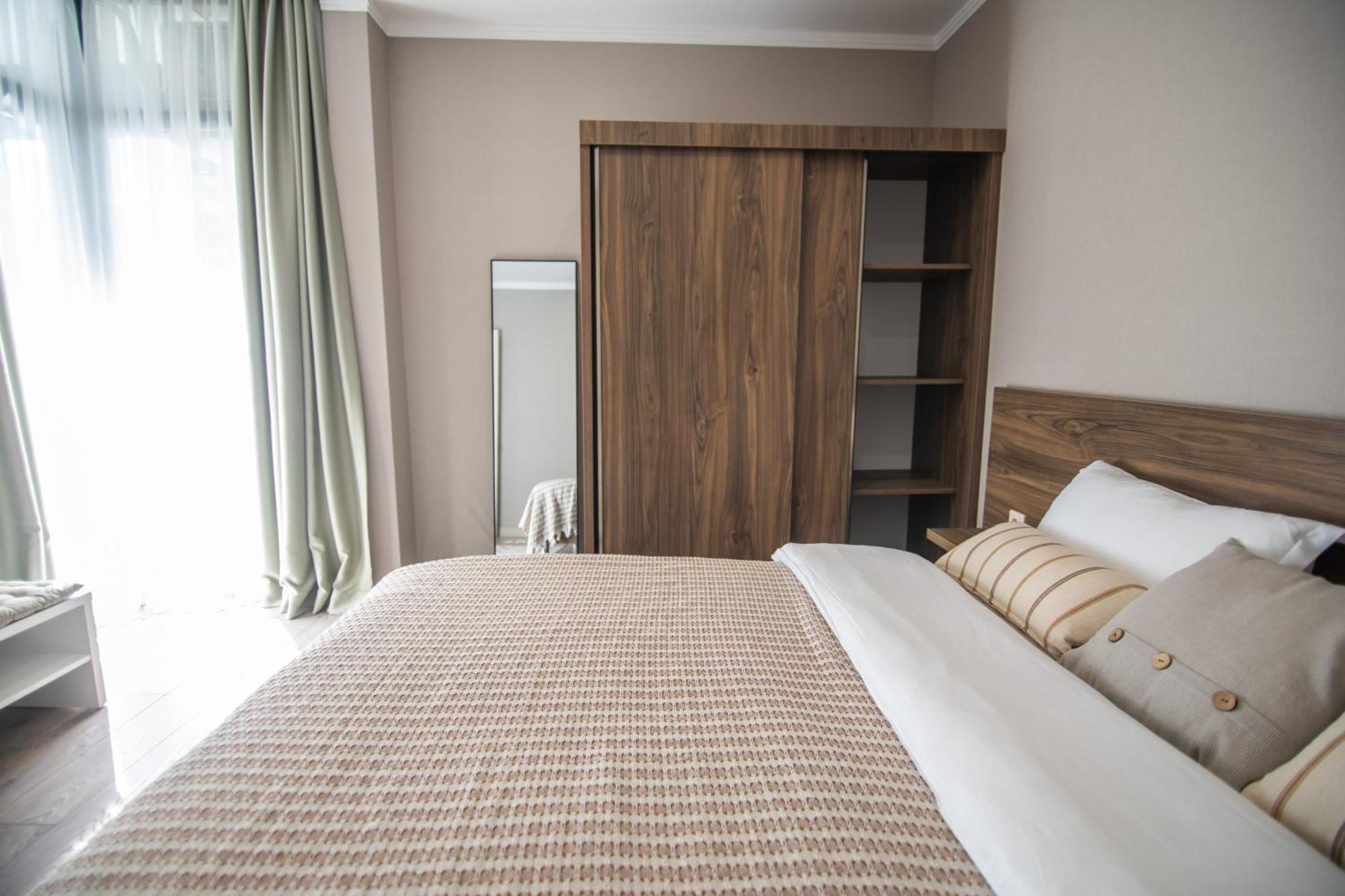 Green Side Apart Hotel Batumi Exterior foto