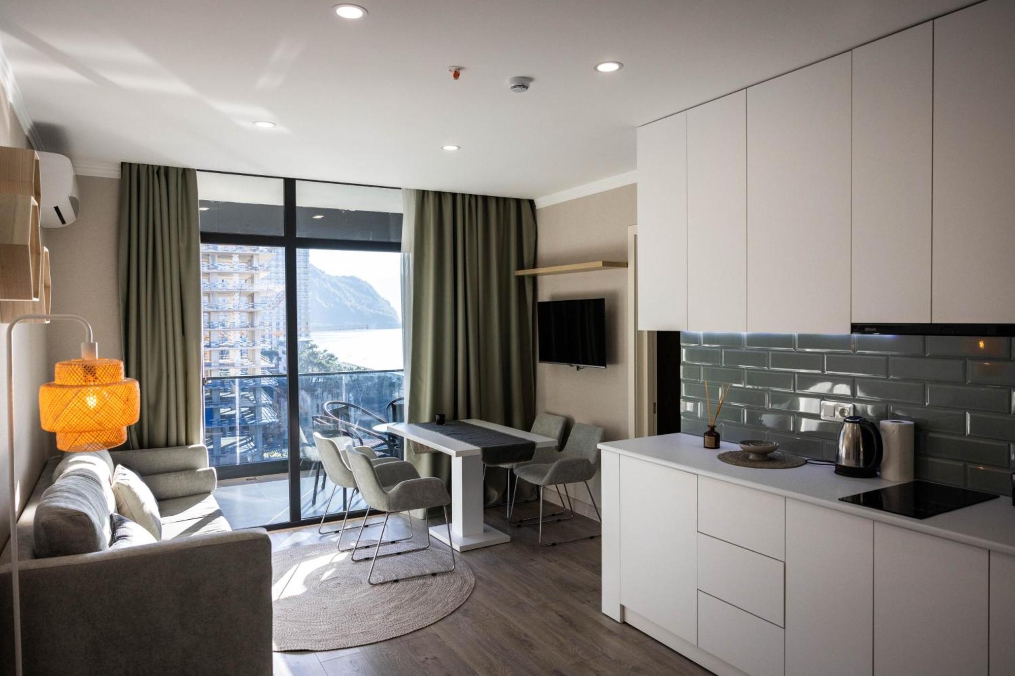 Green Side Apart Hotel Batumi Exterior foto